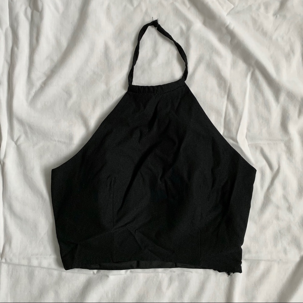 Cropped Halter Top